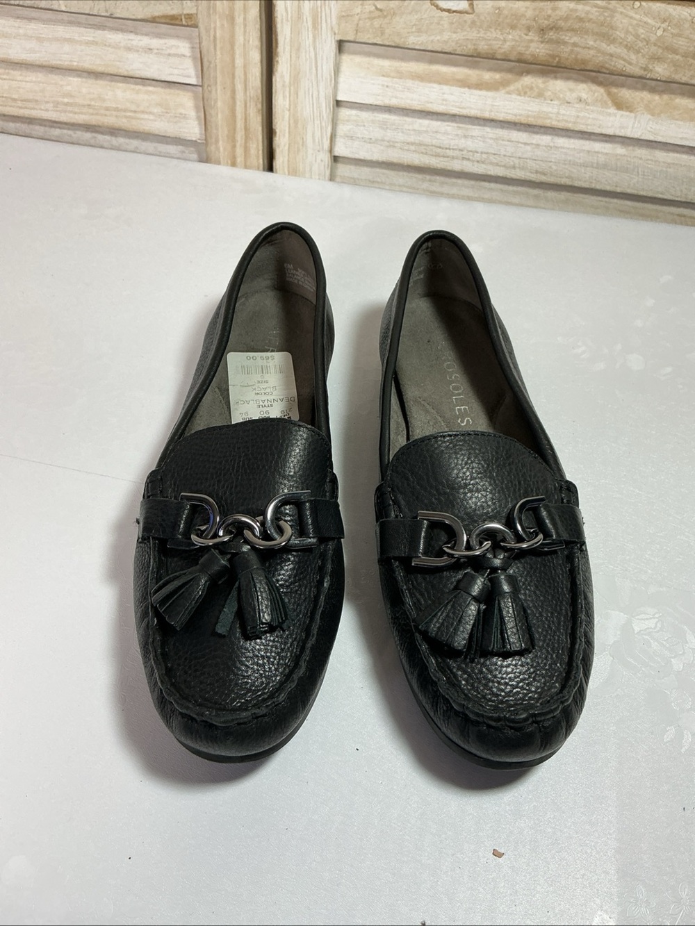 AEROSOLES Black Leather Tassel Bit Loafers